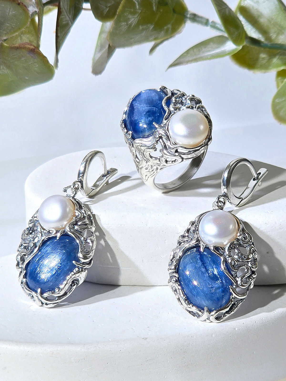 Серебряное кольцо